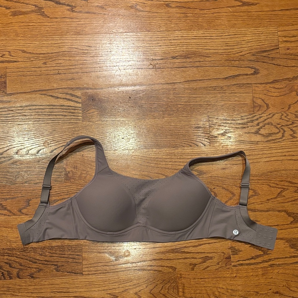 Lululemon sports bra, 32E